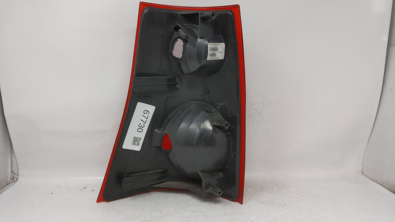 2004 Ford Explorer Tail Light Assembly Passenger Right OEM P/N:FR304-U000R Fits OEM Used Auto Parts - Oemusedautoparts1.com