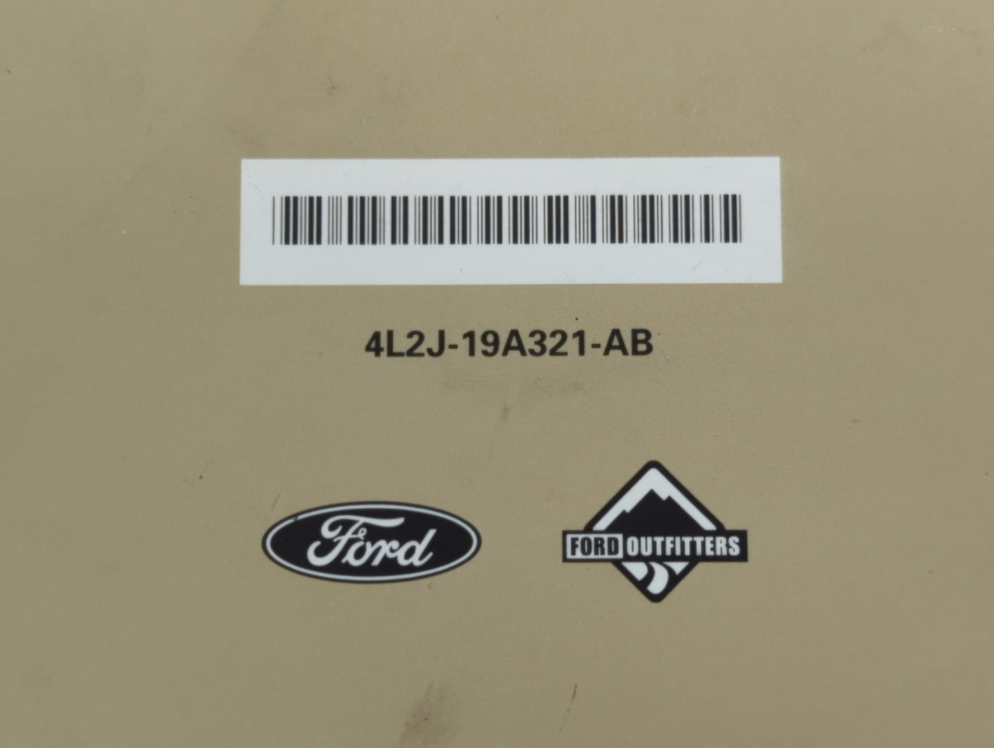 2004 Ford Explorer Owners Manual Book Guide P/N:4L2J-19A321-AB OEM Used Auto Parts - Oemusedautoparts1.com