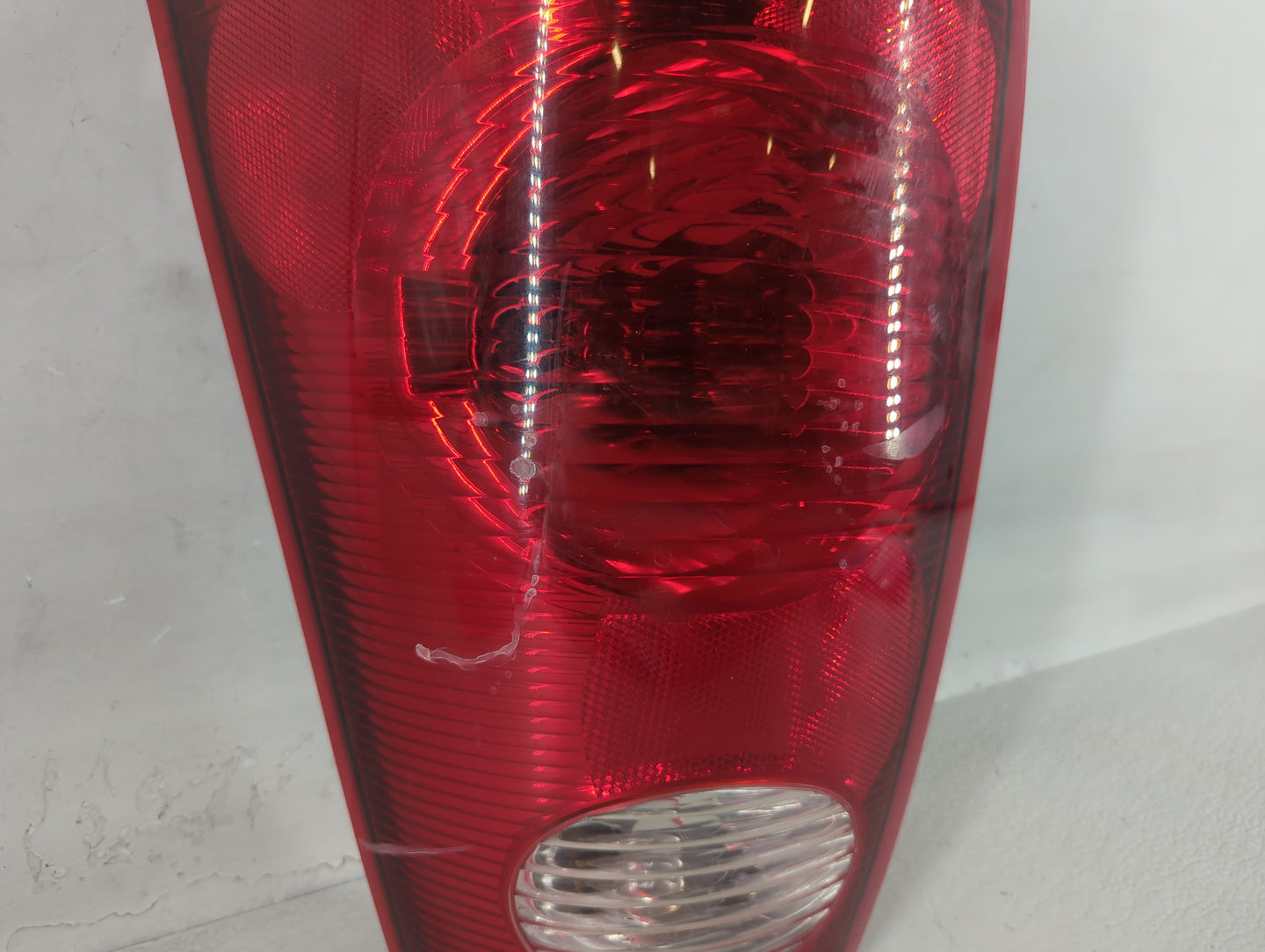 2001-2005 Ford Explorer Tail Light Assembly Passenger Right OEM P/N:1L54-13B504 A Fits Fits 2001 2002 2003 2004 2005 OEM Use