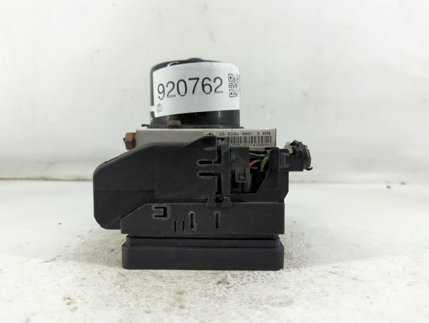2004 Ford Explorer ABS Pump Control Module Replacement Fits OEM Used Auto Parts - Oemusedautoparts1.com
