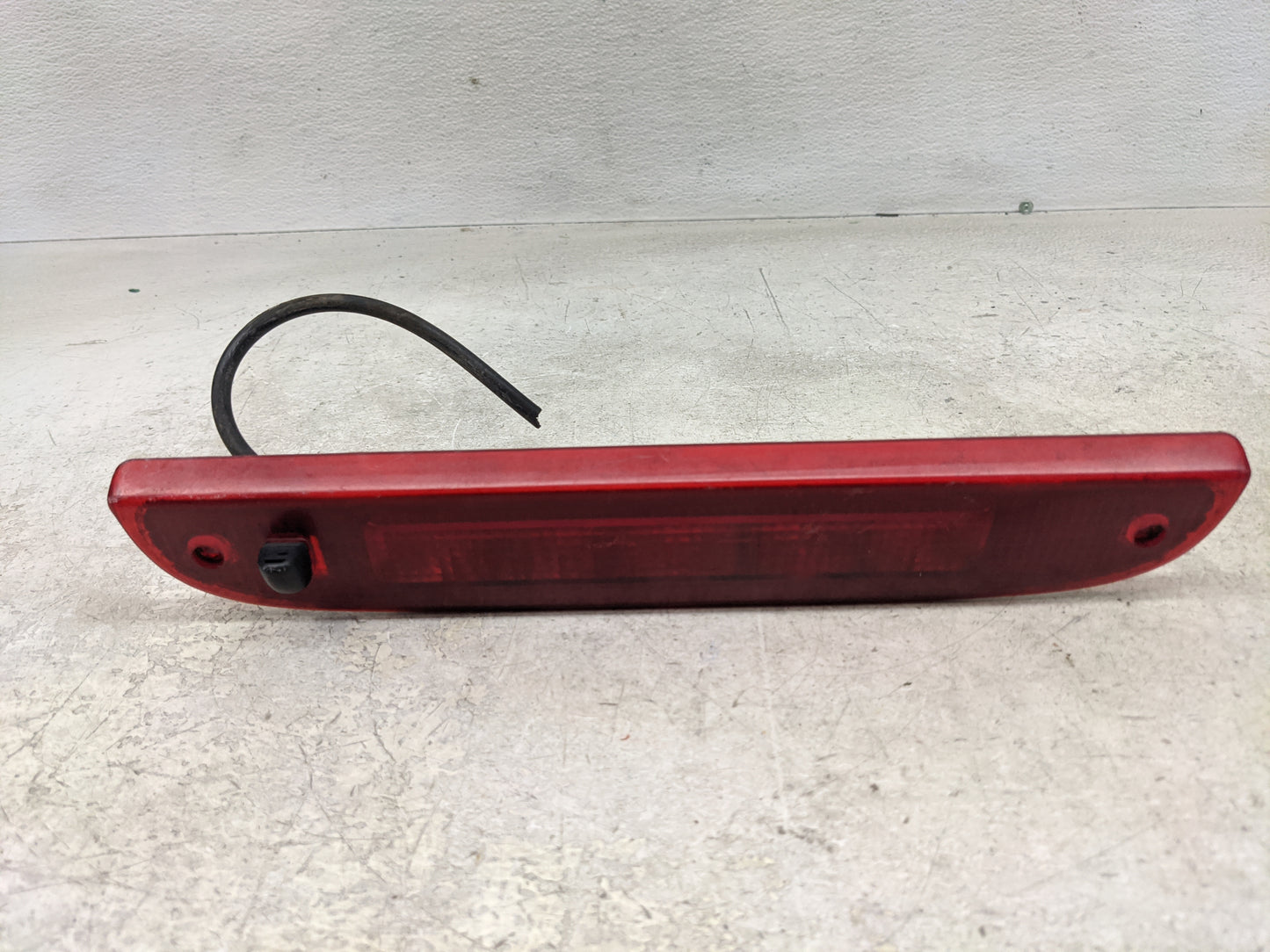 2002-2005 Ford Explorer Driver Left Side Deck Lid Mounted Tail Light - Oemusedautoparts1.com