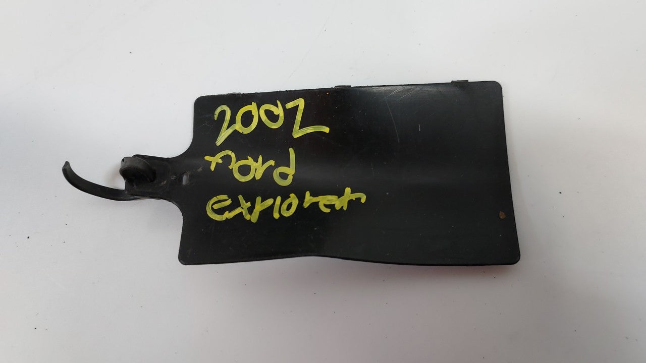 2004 Ford Explorer Tail Light Assembly Passenger Right OEM P/N:1L2X-13B504-B Fits Fits 2002 2003 2005 OEM Used Auto Parts - 