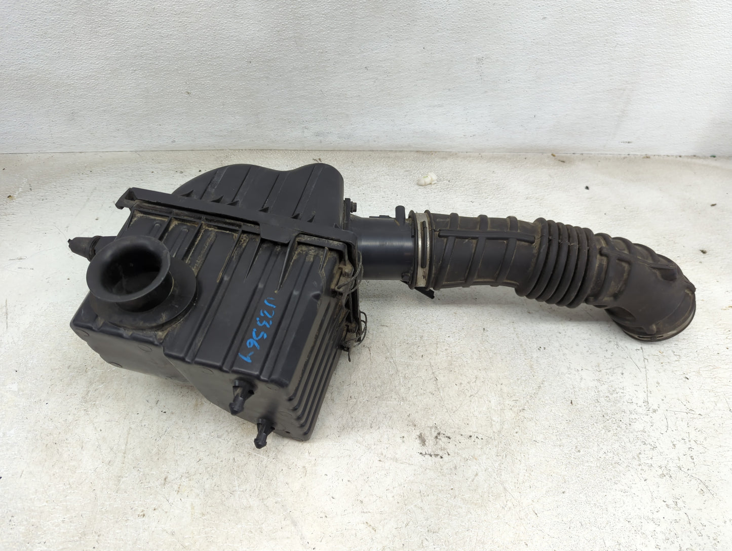 2002-2005 Ford Explorer Sport Trac Air Cleaner Intake-duct Hose Tube 1459669 - Oemusedautoparts1.com