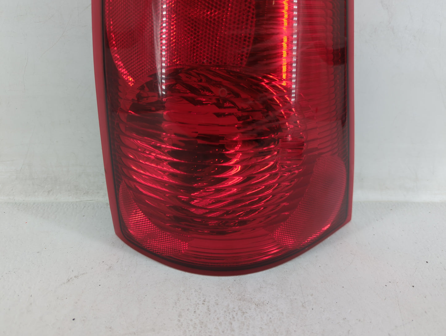 2001-2005 Ford Explorer Sport Trac Tail Light Assembly Passenger Right OEM P/N:1L54-13B504-A FR304-U000R Fits OEM Used Auto 