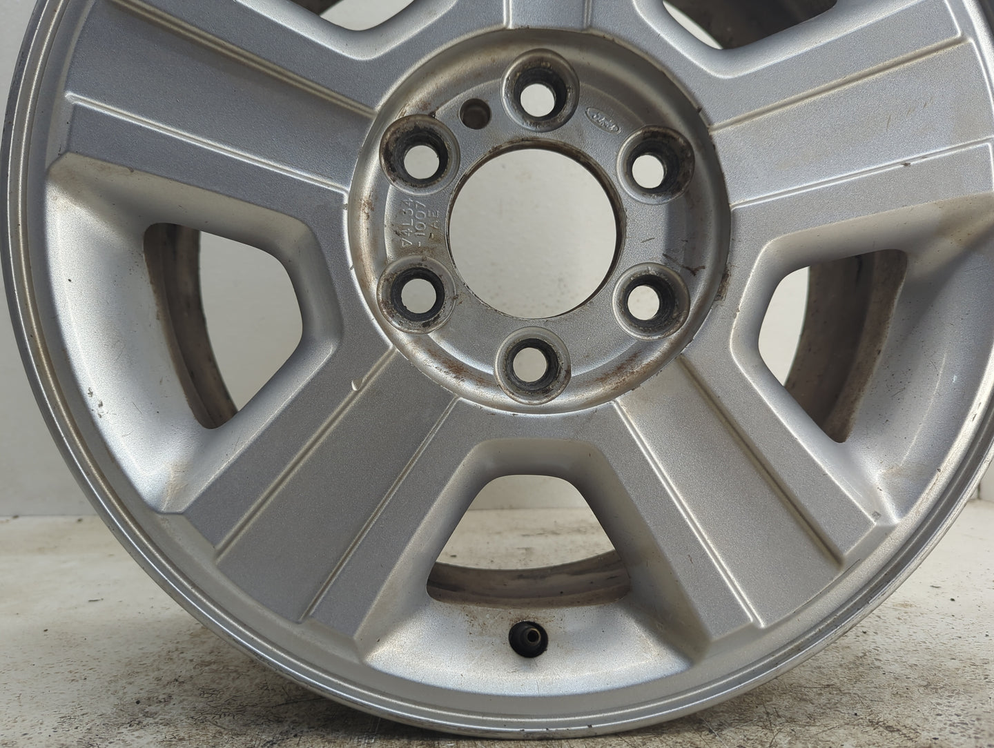 2004-2008 Ford F-150 Oem Wheel Rim 1100103 - Oemusedautoparts1.com