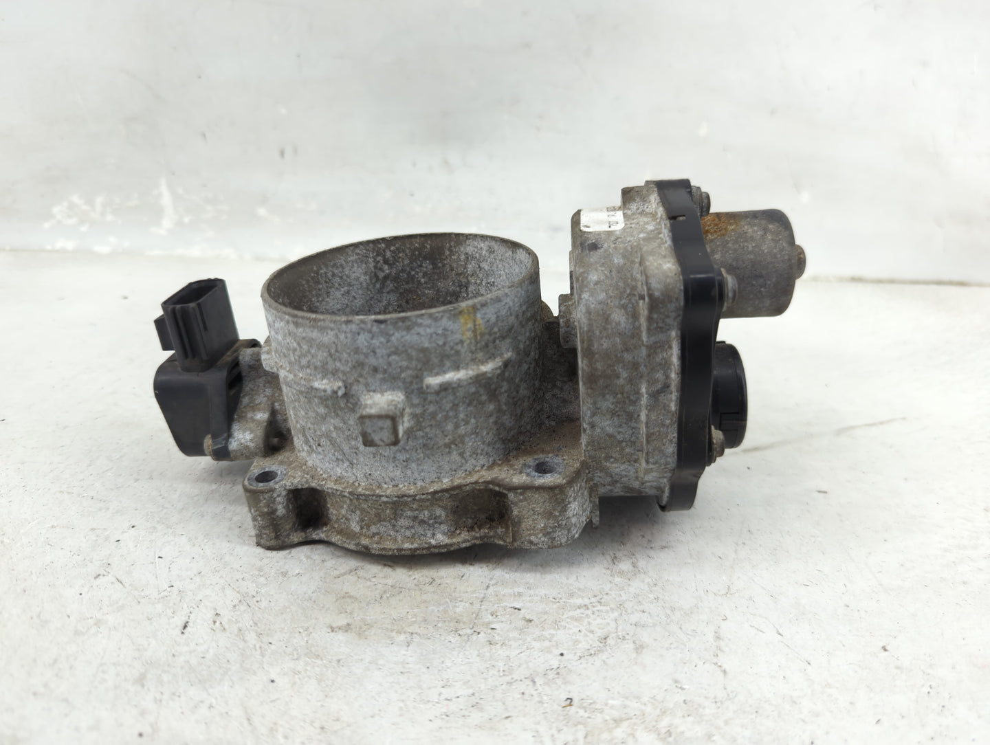 2004-2010 Ford F-150 Throttle Body Fits Fits 2004 2005 2006 2007 2008 2009 2010 OEM Used Auto Parts - Oemusedautoparts1.com