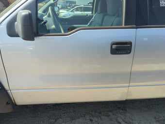 compare product 2004-2004 Ford F-150 Driver Front Door Oem