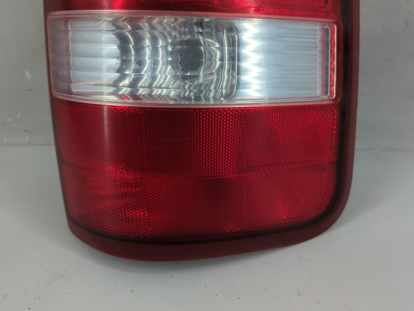2004-2008 Ford F-150 Tail Light Assembly Passenger Right OEM P/N:4L34-13B504-A Fits Fits 2004 2005 2006 2007 2008 OEM Used A