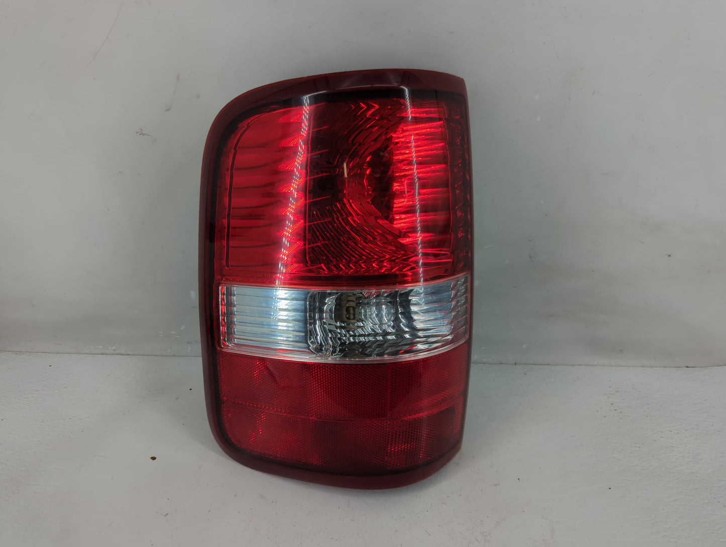 1997-2004 Ford F-150 Tail Light Assembly Driver Left OEM Fits Fits 1997 1998 1999 2000 2001 2002 2003 2004 2005 2006 2007 OE