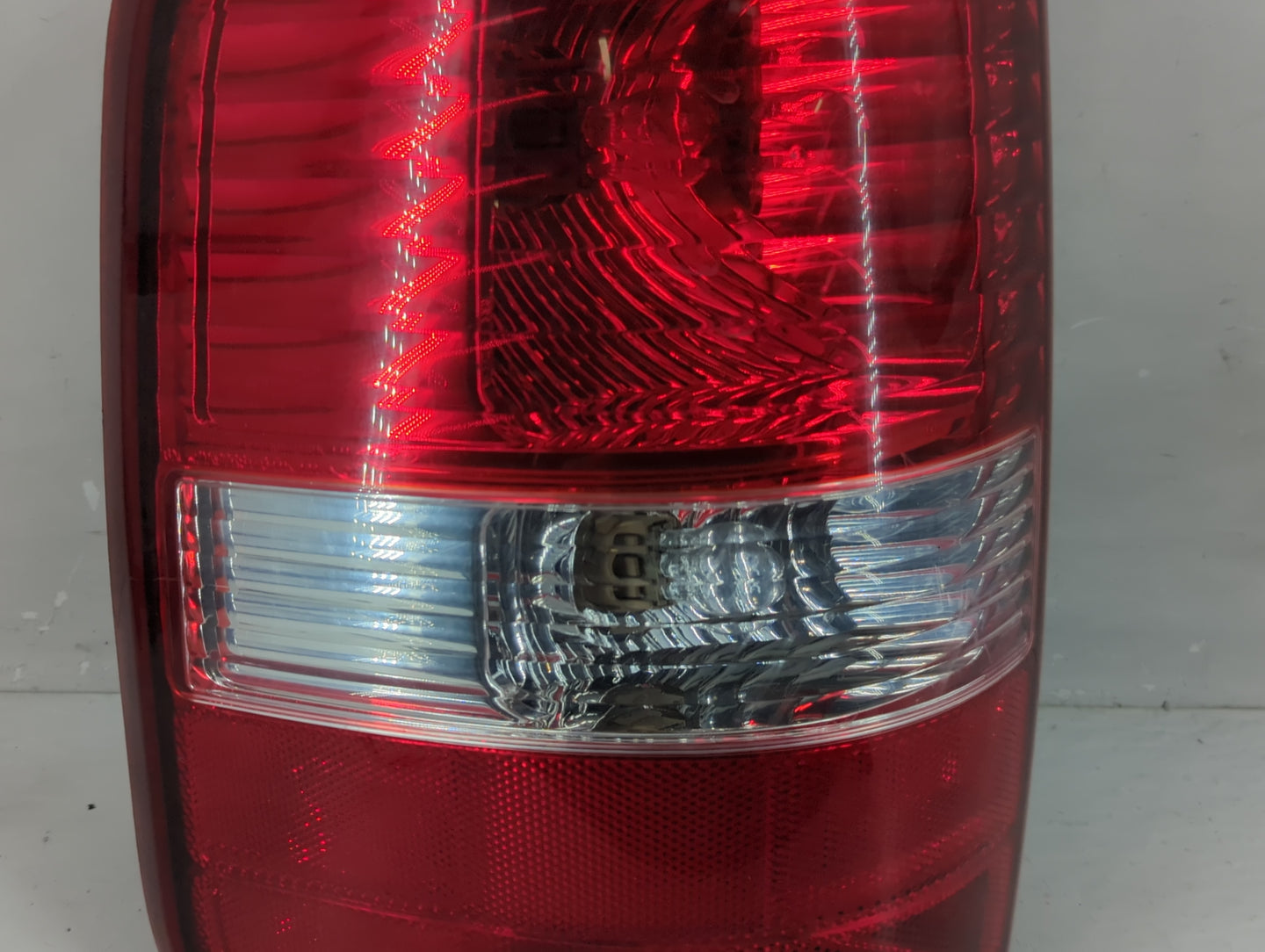 1997-2004 Ford F-150 Tail Light Assembly Driver Left OEM Fits Fits 1997 1998 1999 2000 2001 2002 2003 2004 2005 2006 2007 OE