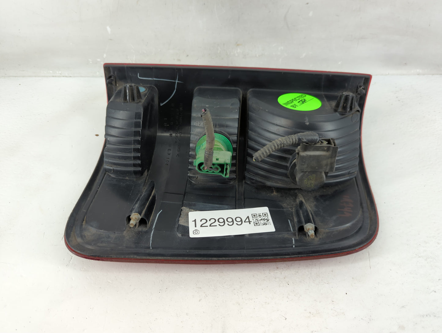 1997-2004 Ford F-150 Tail Light Assembly Driver Left OEM Fits Fits 1997 1998 1999 2000 2001 2002 2003 2004 2005 2006 2007 OE