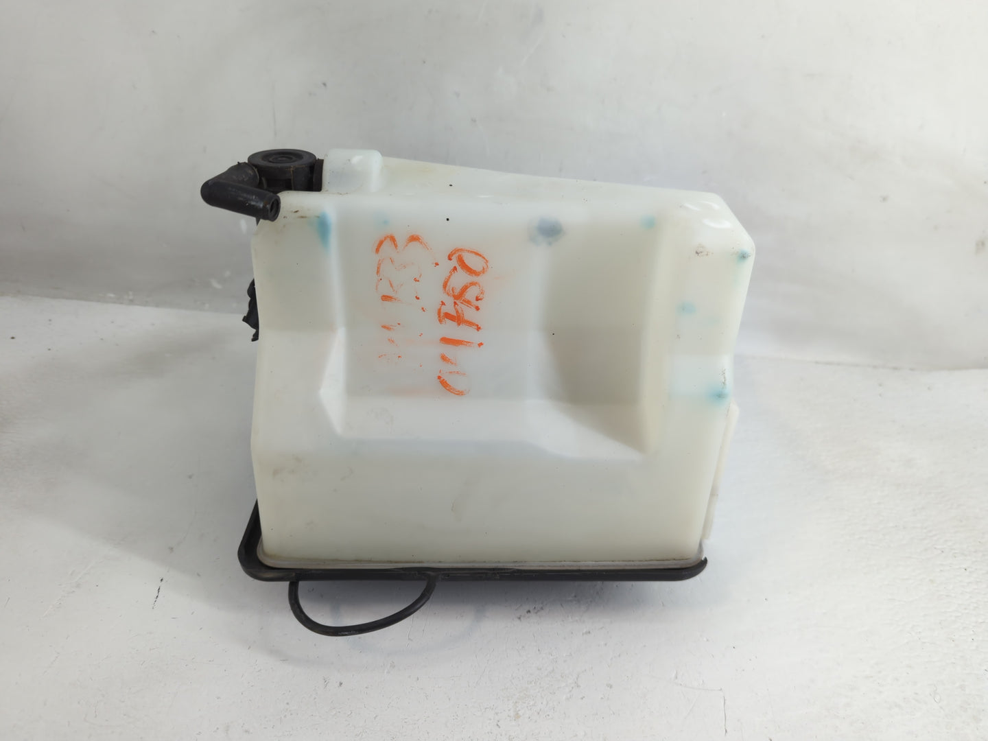1998-2006 Ford F-150 Windshield Washer Fluid Reservoir Bottle Oem - Oemusedautoparts1.com