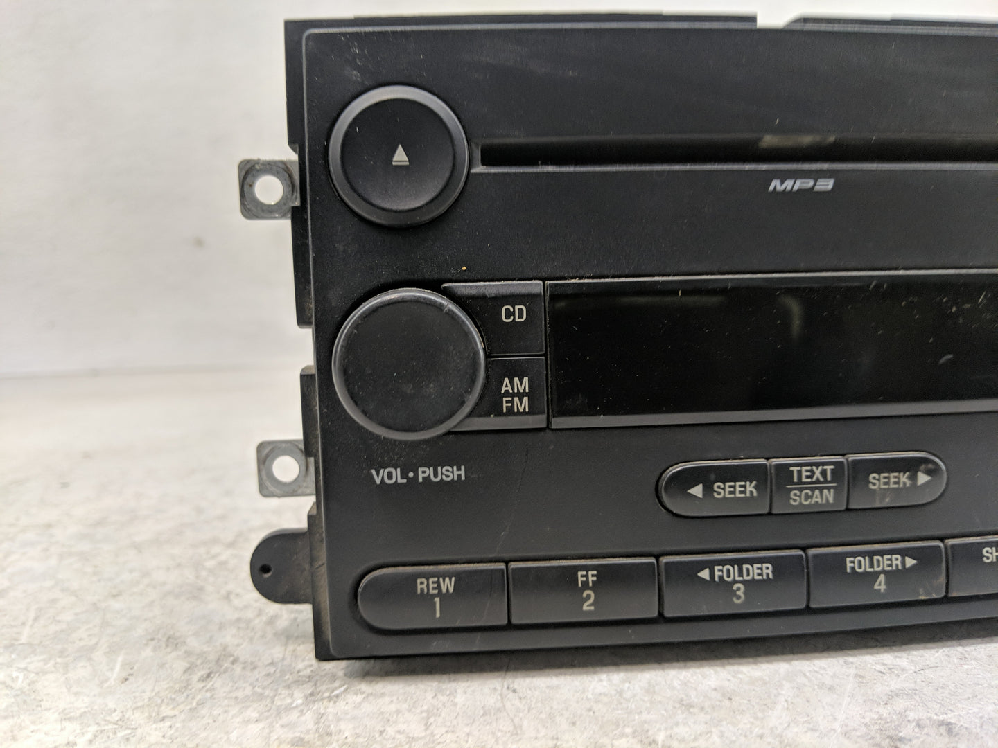 2004 Ford F-150 Radio AM FM Cd Player Receiver Replacement P/N:8C3T-18C869-EB Fits OEM Used Auto Parts - Oemusedautoparts1.c
