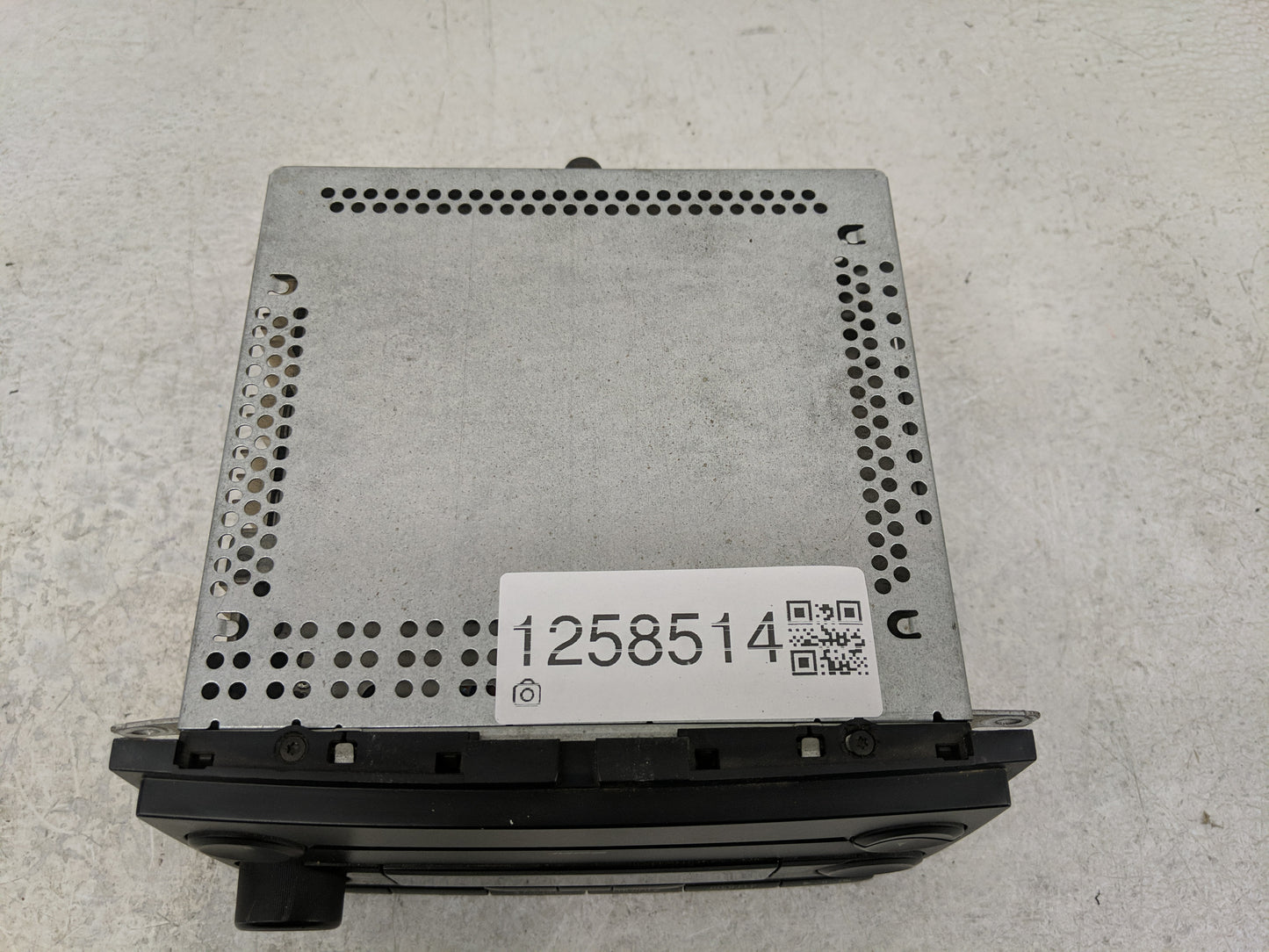 2004 Ford F-150 Radio AM FM Cd Player Receiver Replacement P/N:8C3T-18C869-EB Fits OEM Used Auto Parts - Oemusedautoparts1.c