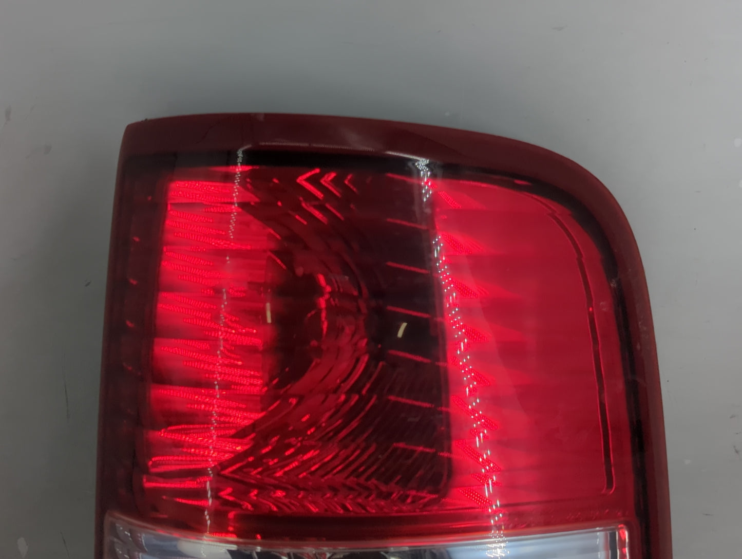 2004-2008 Ford F-150 Tail Light Assembly Passenger Right OEM Fits Fits 2004 2005 2006 2007 2008 OEM Used Auto Parts - Oemuse