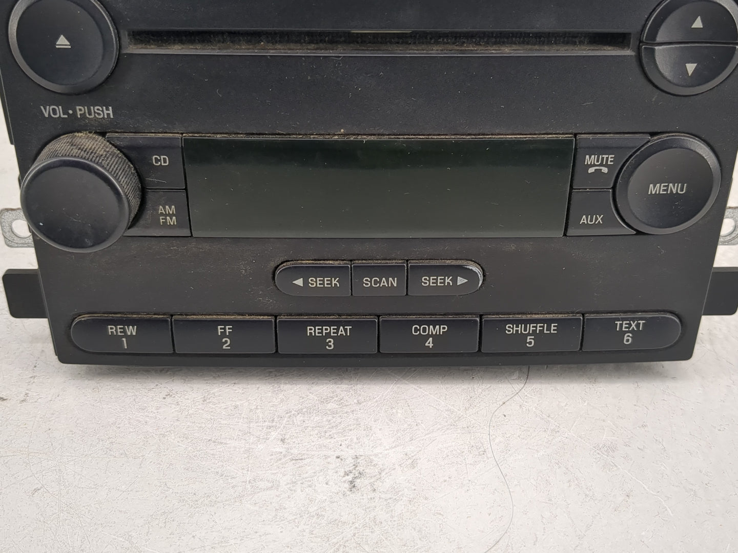 2004 Ford F-150 Radio AM FM Cd Player Receiver Replacement P/N:4L3T-18C869-GC Fits OEM Used Auto Parts - Oemusedautoparts1.c