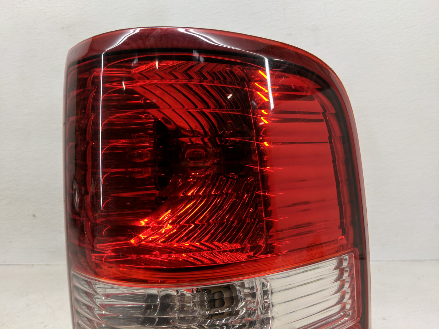 2004-2008 Ford F-150 Tail Light Assembly Passenger Right OEM Fits Fits 2004 2005 2006 2007 2008 OEM Used Auto Parts - Oemuse