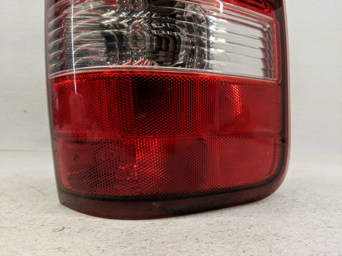 2004-2008 Ford F-150 Tail Light Assembly Passenger Right OEM Fits Fits 2004 2005 2006 2007 2008 OEM Used Auto Parts - Oemuse