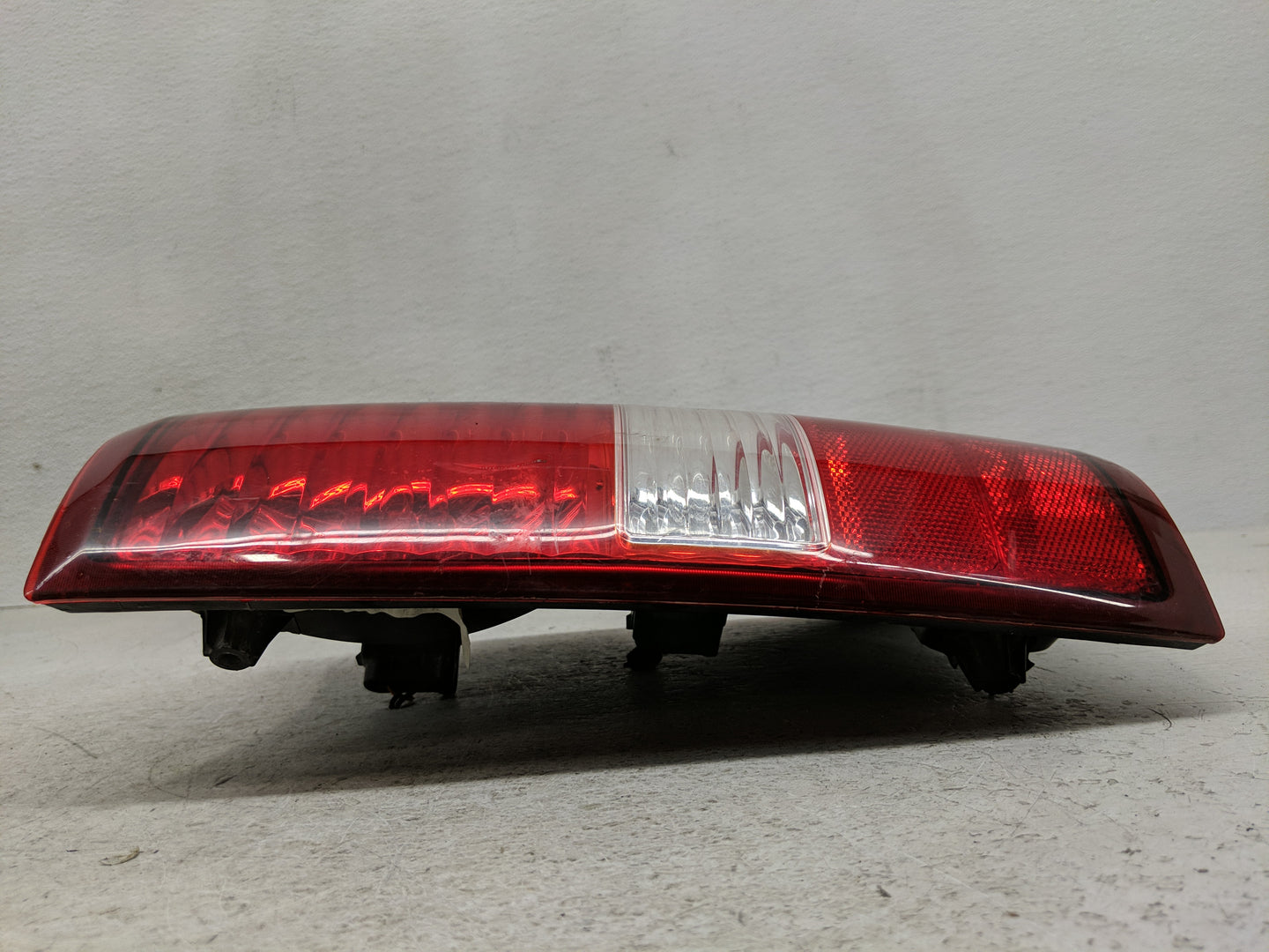 2004-2008 Ford F-150 Tail Light Assembly Passenger Right OEM Fits Fits 2004 2005 2006 2007 2008 OEM Used Auto Parts - Oemuse