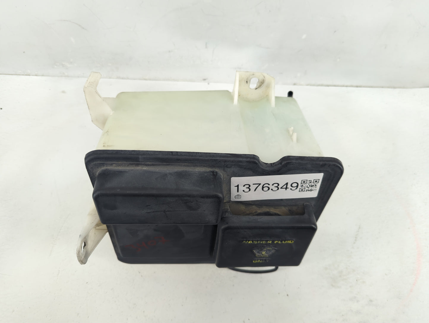 1998-2006 Ford F-150 Windshield Washer Fluid Reservoir Bottle Oem - Oemusedautoparts1.com
