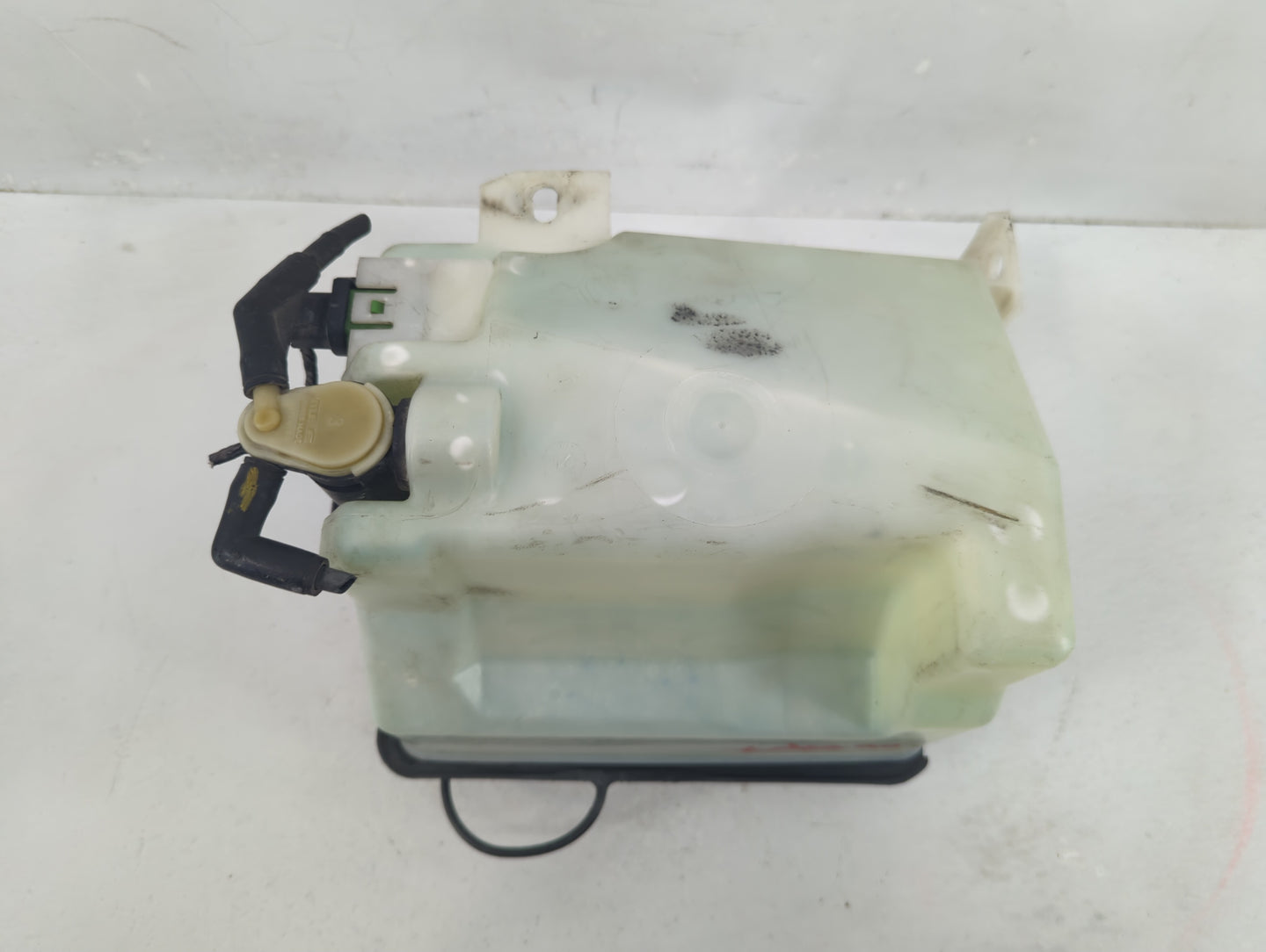 1998-2006 Ford F-150 Windshield Washer Fluid Reservoir Bottle Oem - Oemusedautoparts1.com