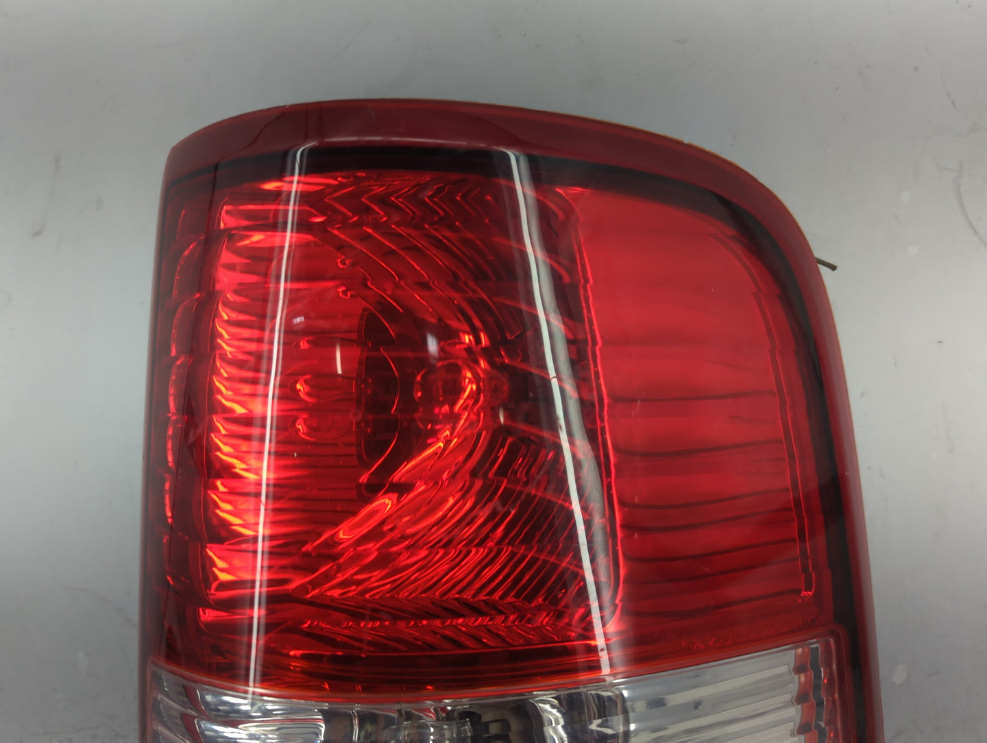 2004-2008 Ford F-150 Tail Light Assembly Passenger Right OEM P/N:8L34-13B504-C Fits Fits 2004 2005 2006 2007 2008 OEM Used A