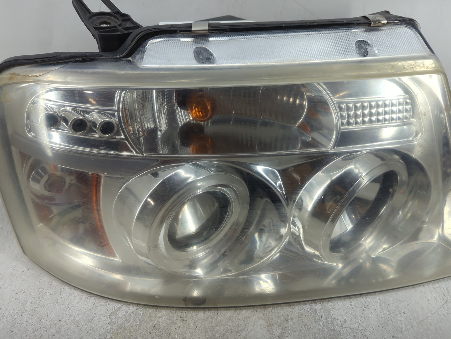 2004-2008 Ford F-150 Passenger Right Oem Head Light Headlight Lamp - Oemusedautoparts1.com