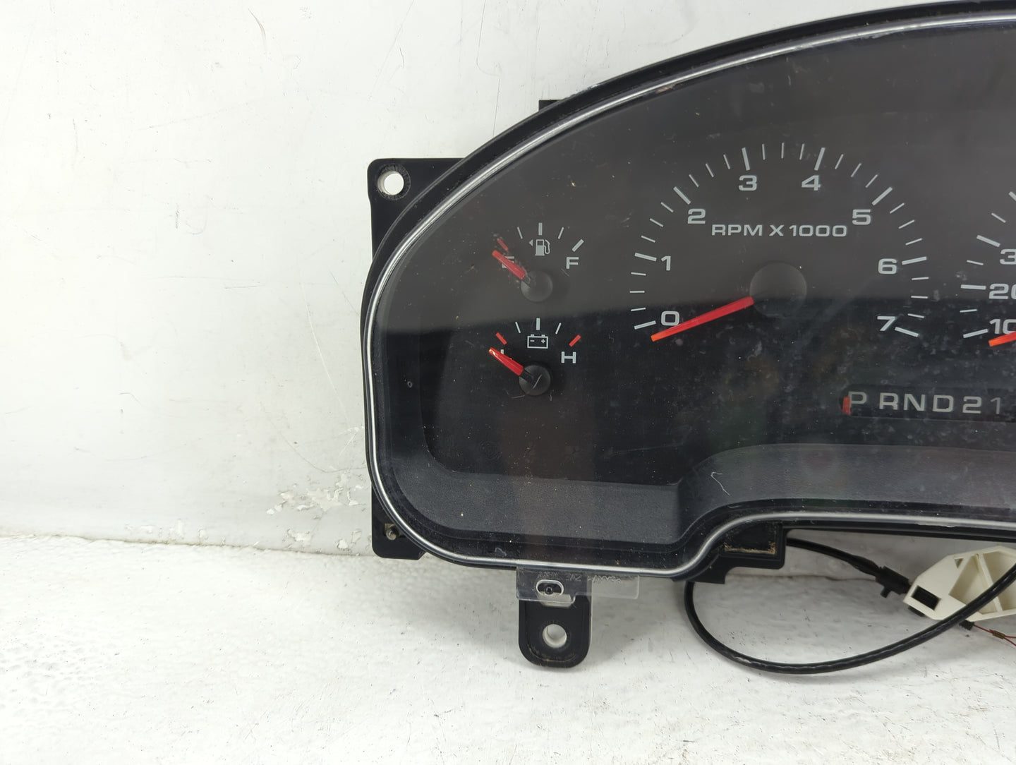 2000-2004 Ford F-150 Instrument Cluster Speedometer Gauges P/N:VP4L3F-10A855-BD Fits Fits 2000 2001 2002 2003 2004 OEM Used 