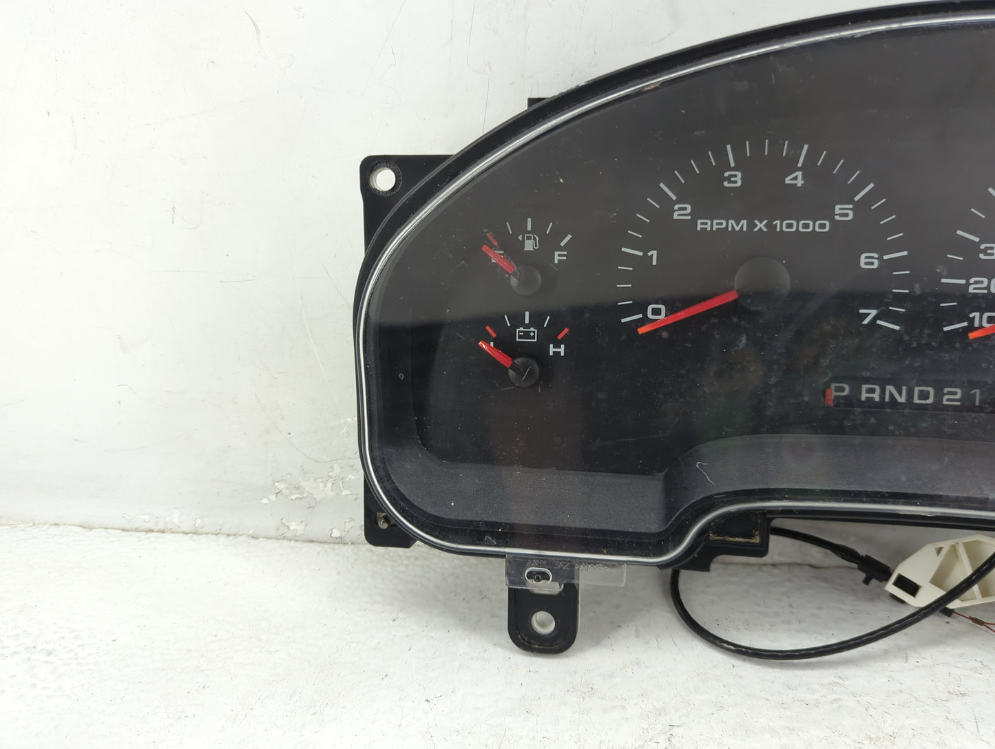2000-2004 Ford F-150 Instrument Cluster Speedometer Gauges P/N:VP4L3F-10A855-BD Fits Fits 2000 2001 2002 2003 2004 OEM Used 