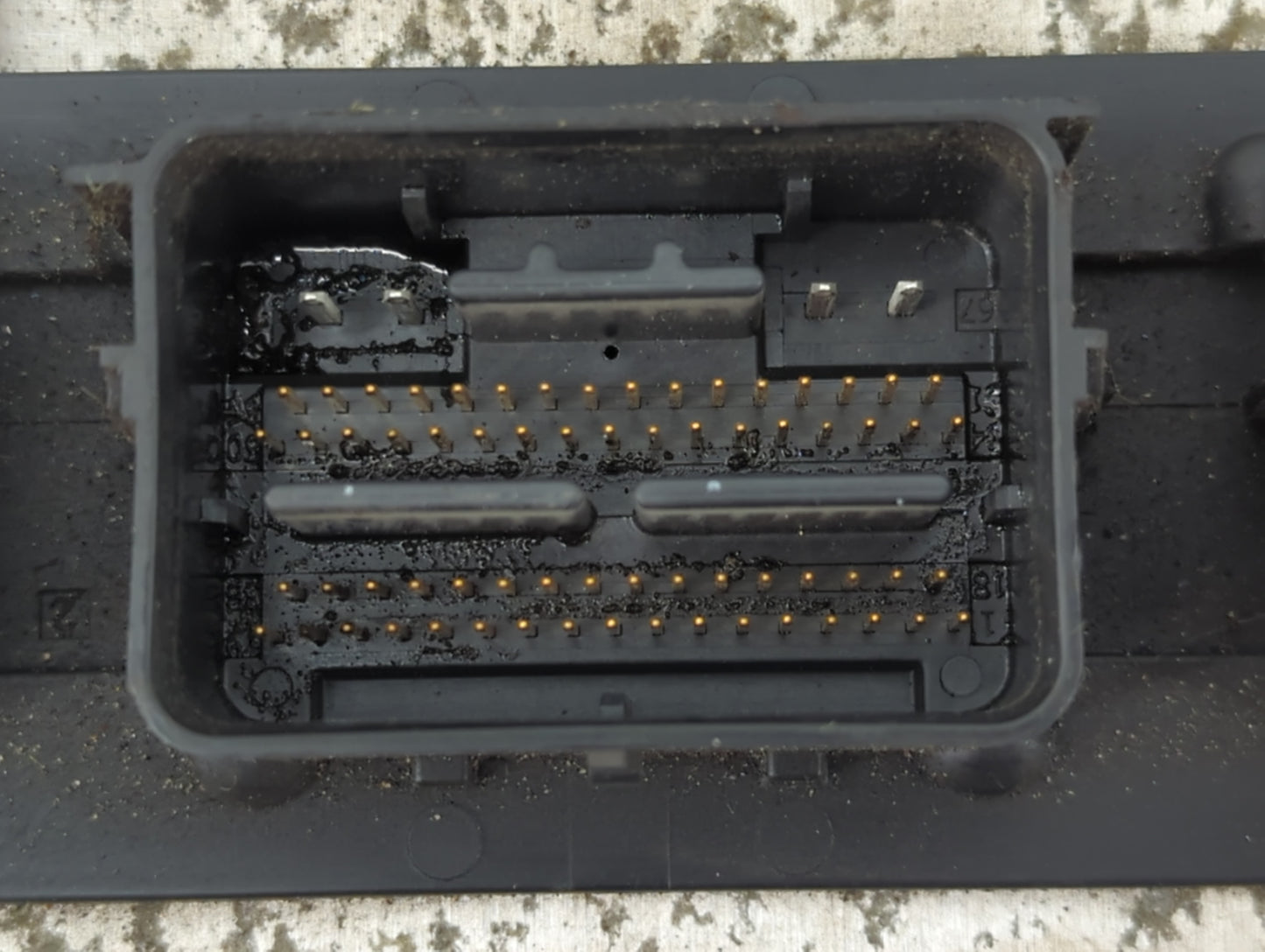 2004 Ford F-150 PCM Engine Control Computer ECU ECM PCU OEM P/N:4L3A-12A650-PL Fits OEM Used Auto Parts - Oemusedautoparts1.