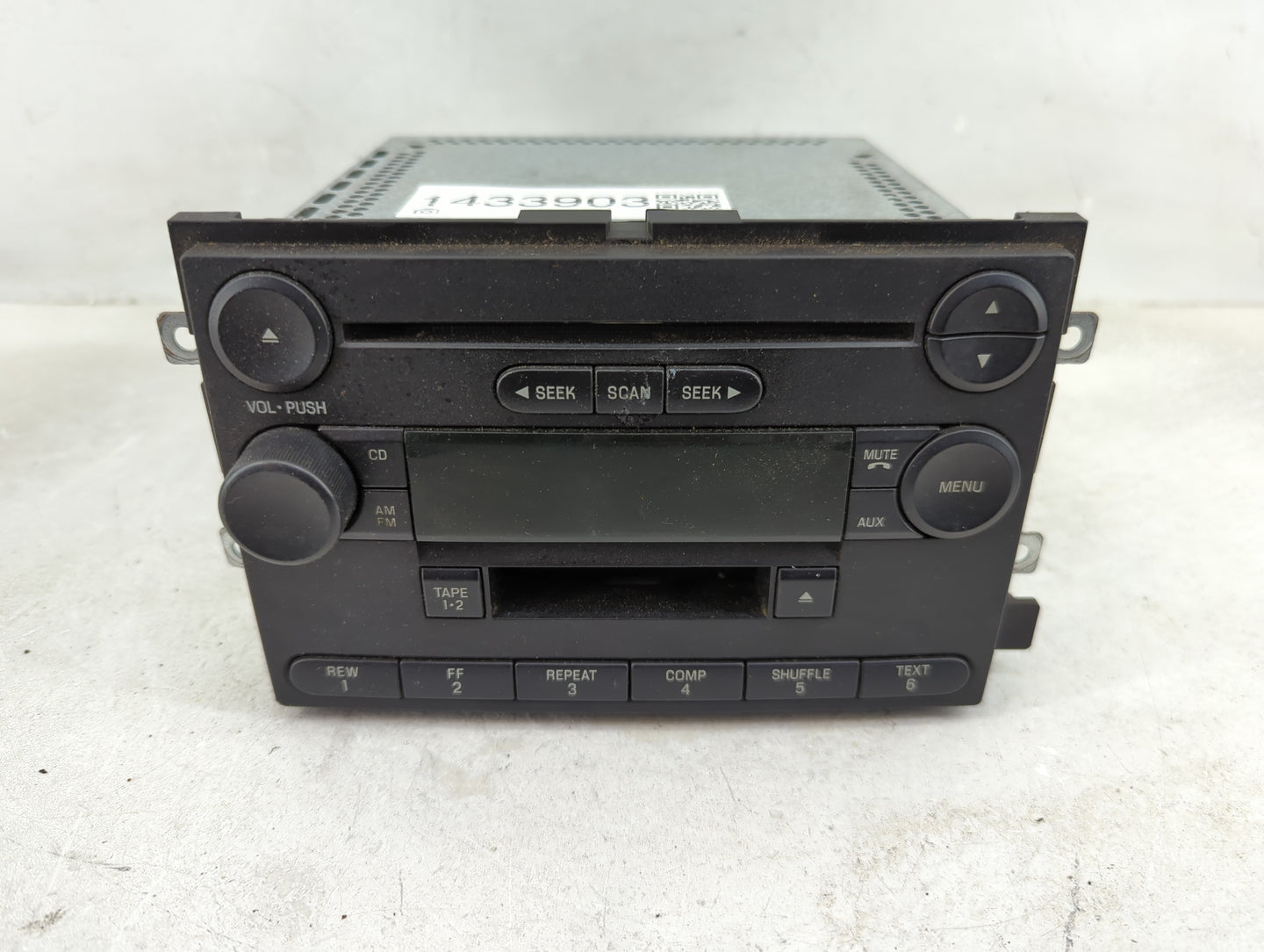 2004 Ford F-150 Radio AM FM Cd Player Receiver Replacement P/N:4L3T-18C868-FC YPND015589 Fits OEM Used Auto Parts - Oemuseda