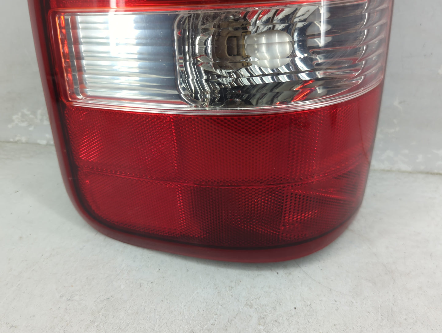 2004-2008 Ford F-150 Tail Light Assembly Driver Left OEM P/N:4L34-13B505-A Fits Fits 2004 2005 2006 2007 2008 OEM Used Auto 