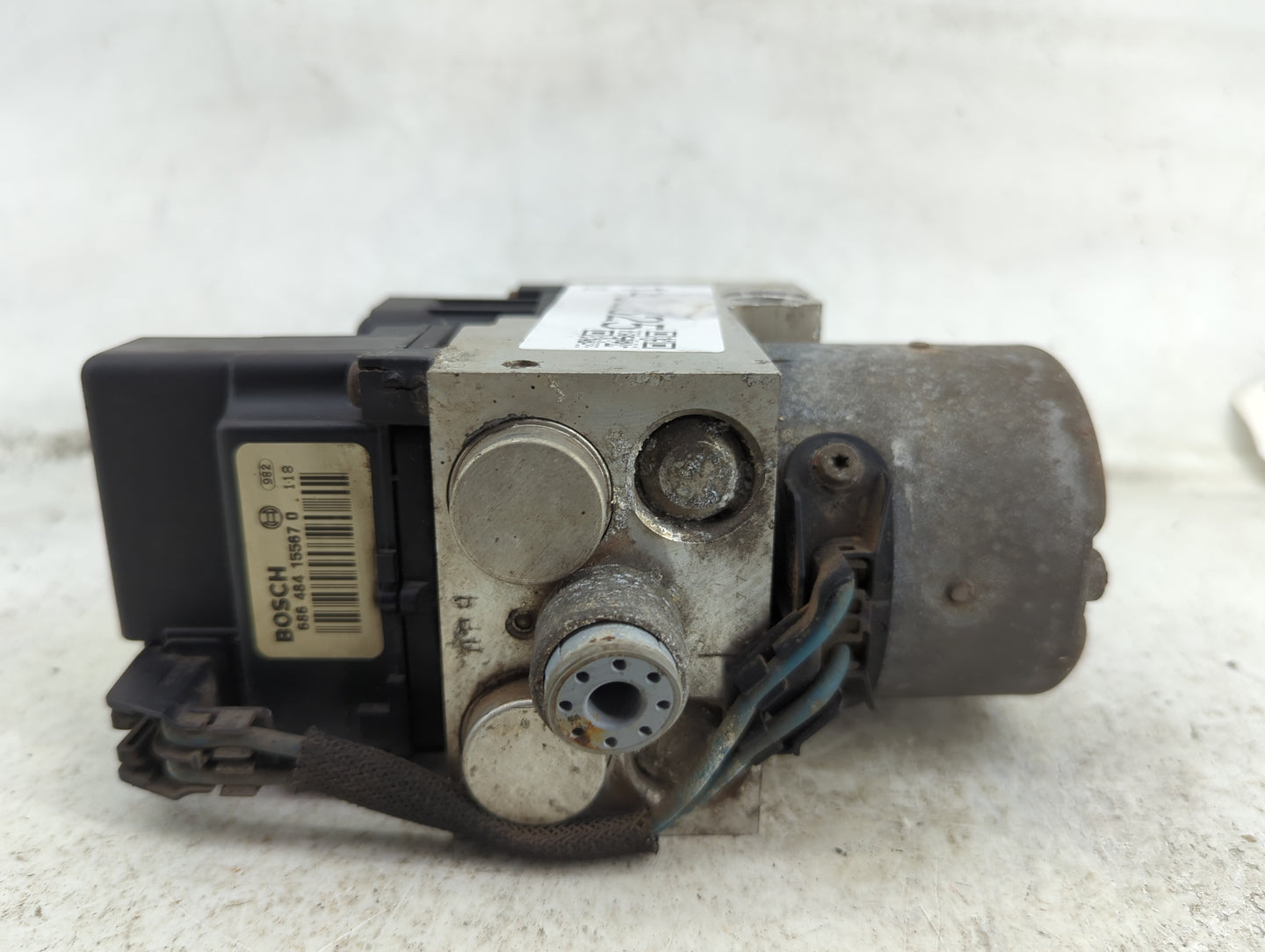 2004 Ford F-150 ABS Pump Control Module Replacement P/N:0265220401 0273004118, 0130108117 Fits OEM Used Auto Parts - Oemused