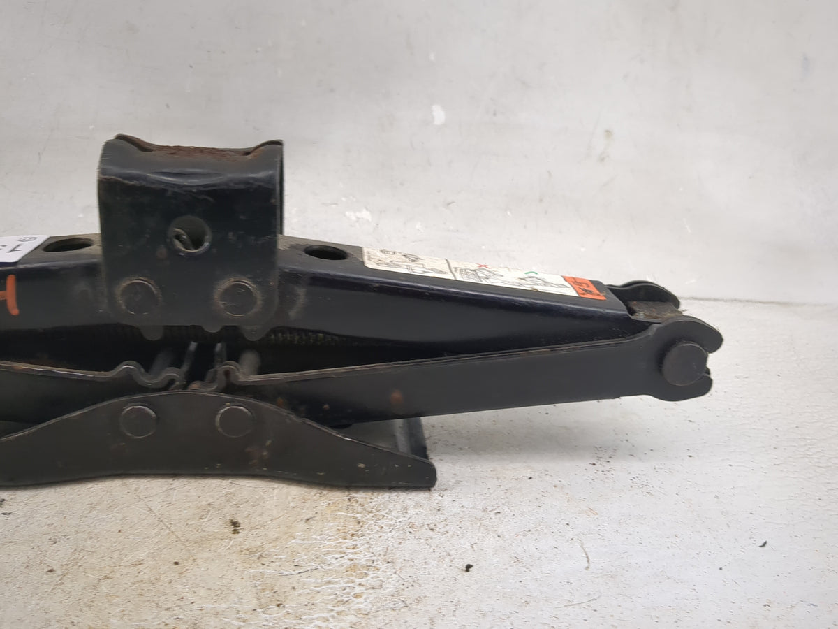 2004 Ford F-150 Spare Scissor Car Jack 1512511 - Oemusedautoparts1.com