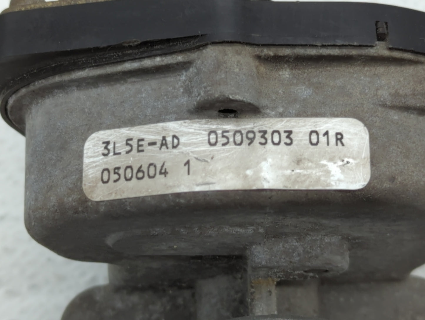 2004-2006 Ford F-150 Throttle Body P/N:6R3E-AB 9W7E-CB Fits Fits 2004 2005 2006 2007 2008 2009 2010 2011 2012 2013 2014 2015