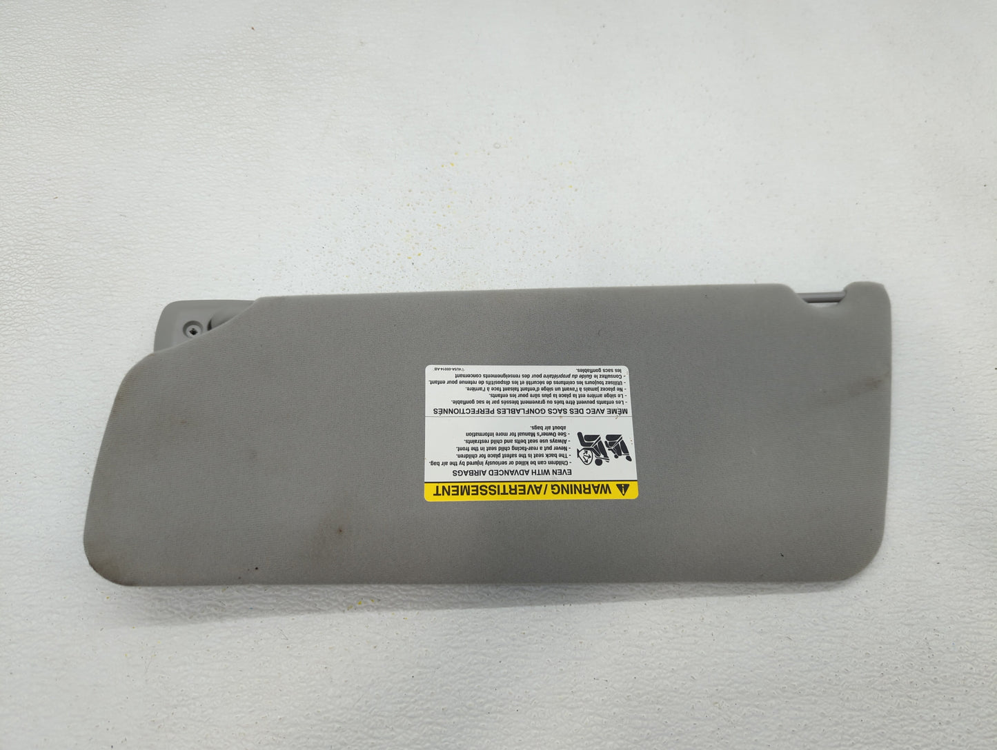 2004-2008 Ford F-150 Sun Visor Shade Replacement Passenger Right Mirror Fits Fits 2004 2005 2006 2007 2008 OEM Used Auto Par