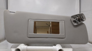 2004 Ford F-150 Sun Visor Shade Replacement Passenger Right Mirror Fits OEM Used Auto Parts - Oemusedautoparts1.com