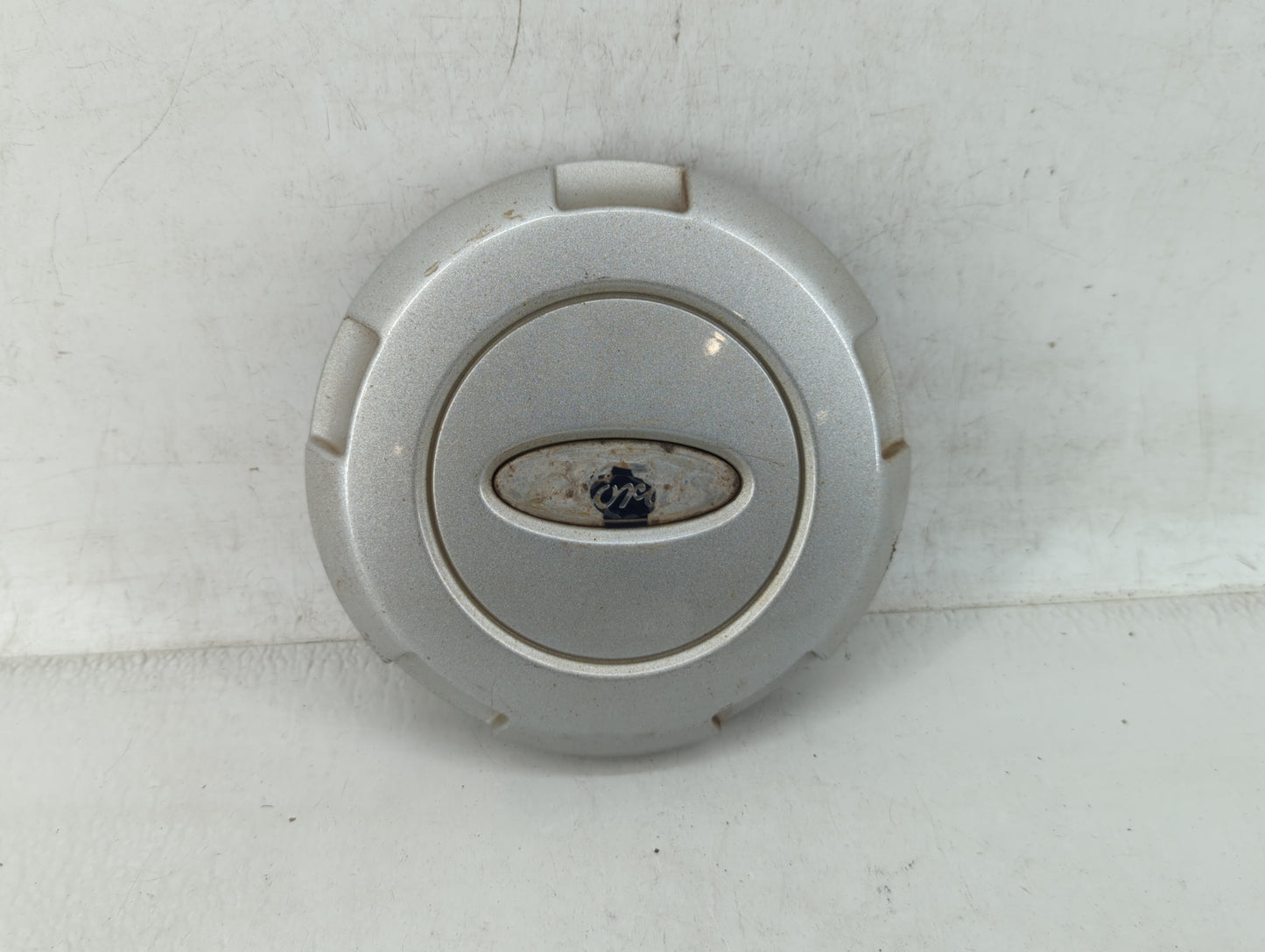 2004 Ford F-150 Rim Wheel Center Cap Silver - Oemusedautoparts1.com