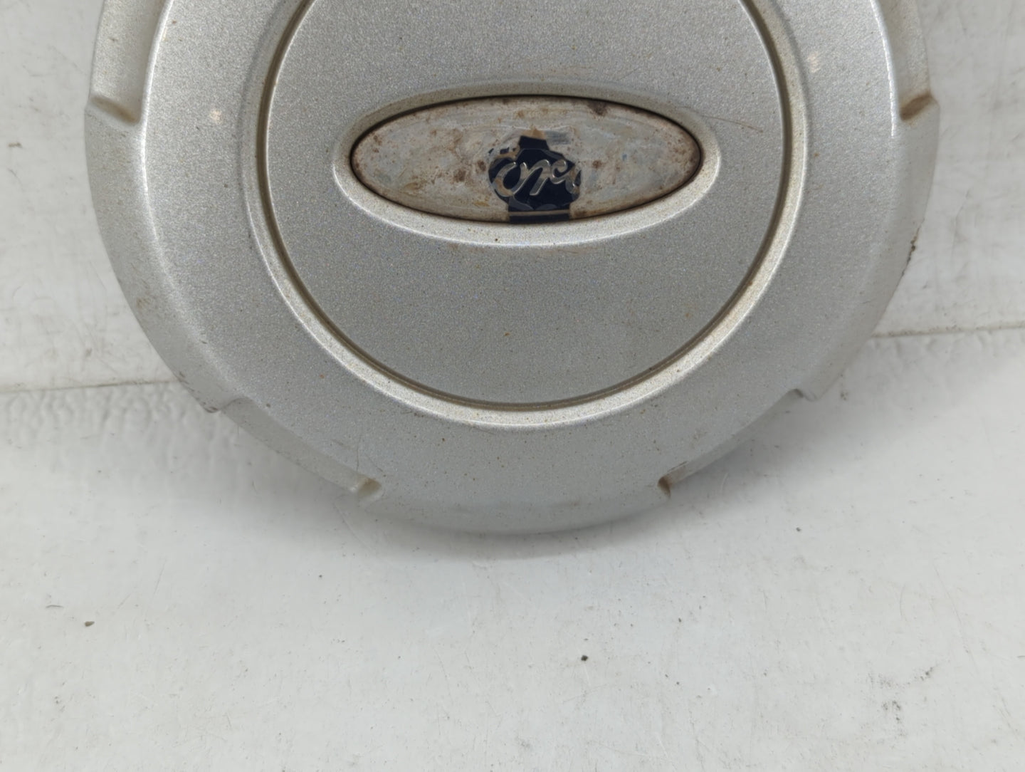 2004 Ford F-150 Rim Wheel Center Cap Silver - Oemusedautoparts1.com