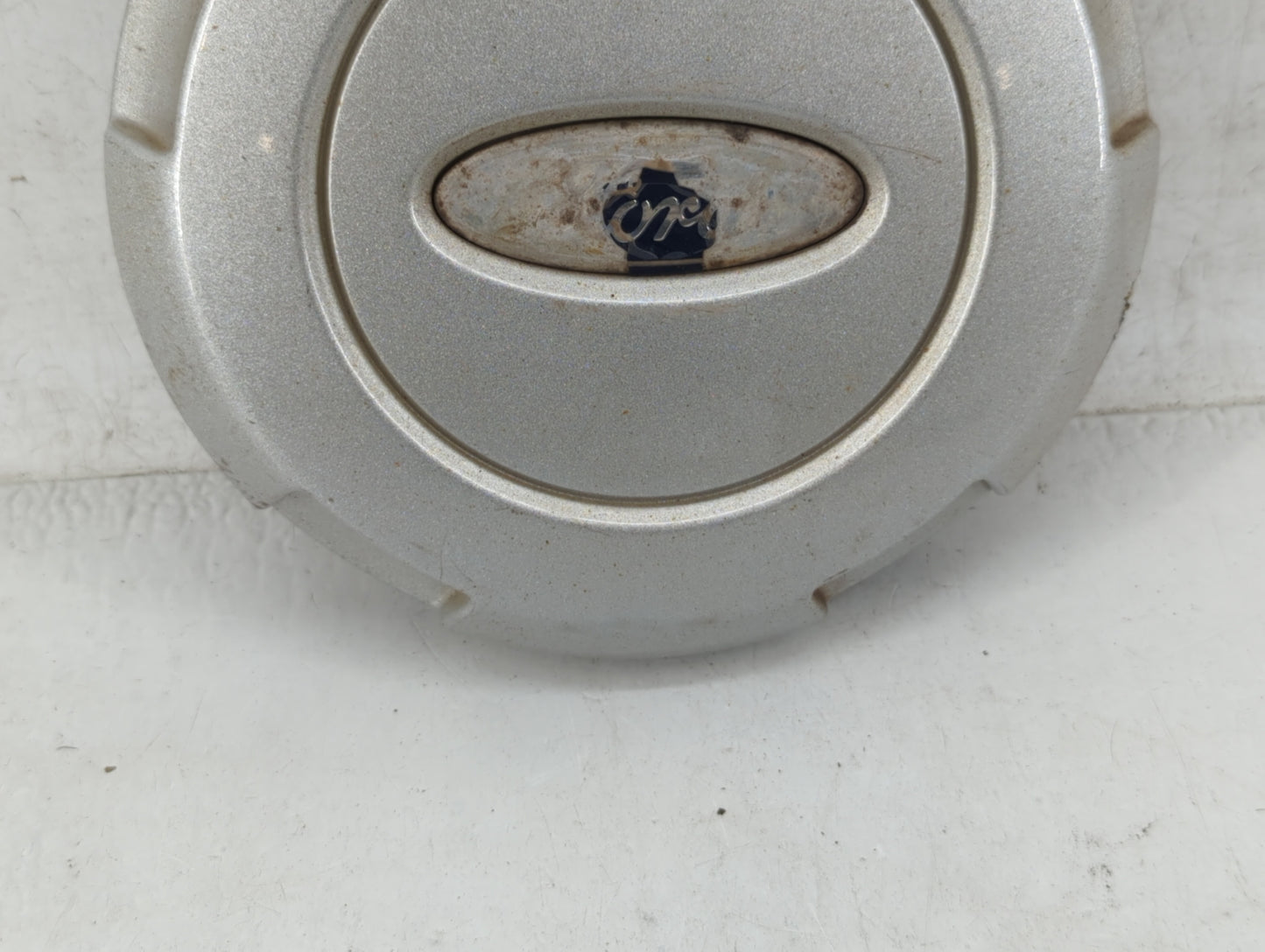 2004 Ford F-150 Rim Wheel Center Cap Silver - Oemusedautoparts1.com