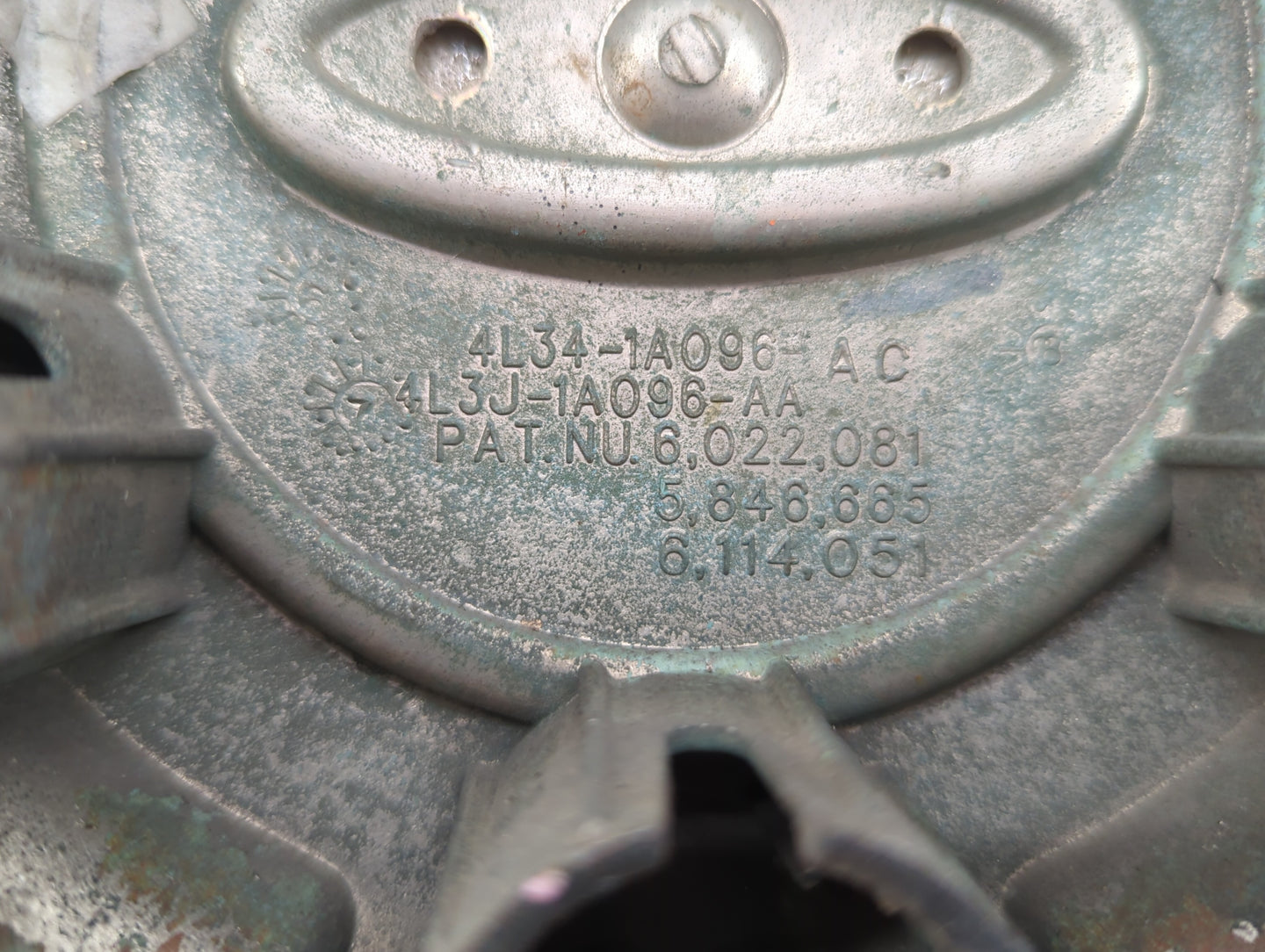 2004 Ford F-150 Rim Wheel Center Cap - Oemusedautoparts1.com