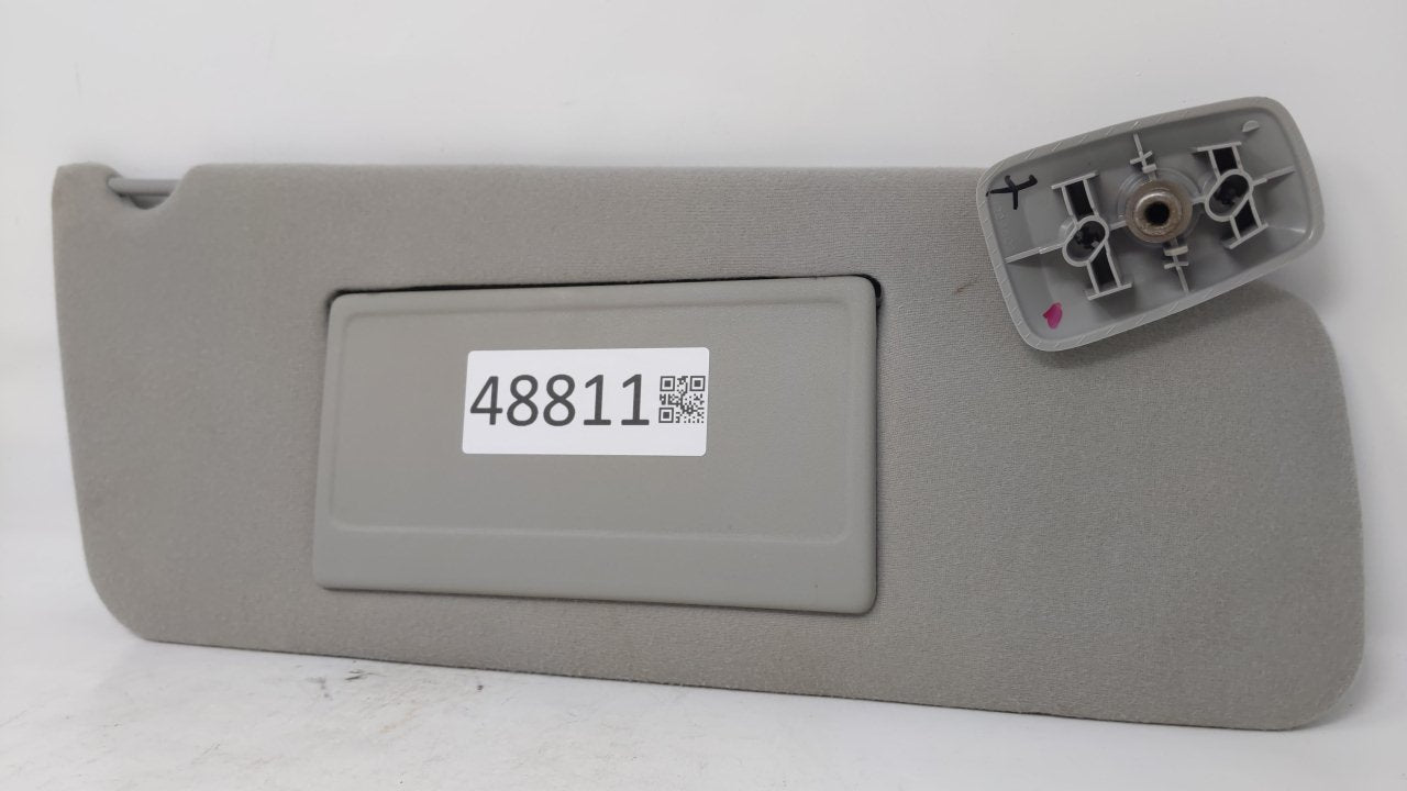 2004 Ford F-150 Sun Visor Shade Replacement Passenger Right Mirror Fits OEM Used Auto Parts - Oemusedautoparts1.com