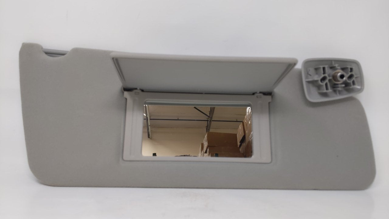2004 Ford F-150 Sun Visor Shade Replacement Passenger Right Mirror Fits OEM Used Auto Parts - Oemusedautoparts1.com