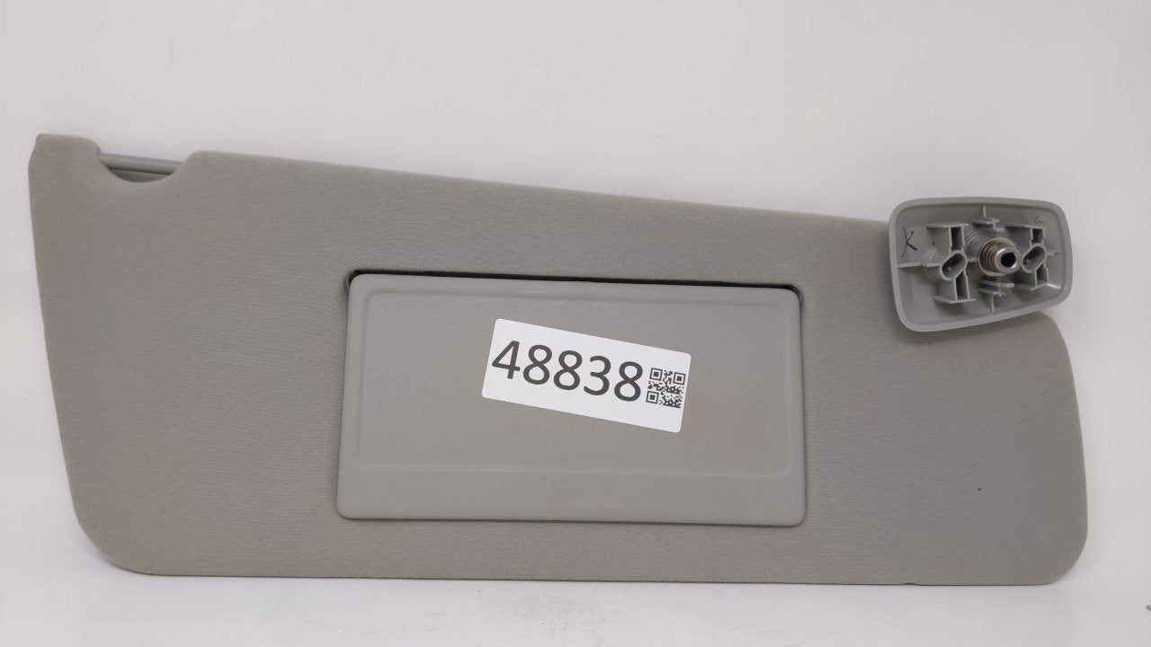 2004 Ford F-150 Sun Visor Shade Replacement Passenger Right Mirror Fits OEM Used Auto Parts - Oemusedautoparts1.com