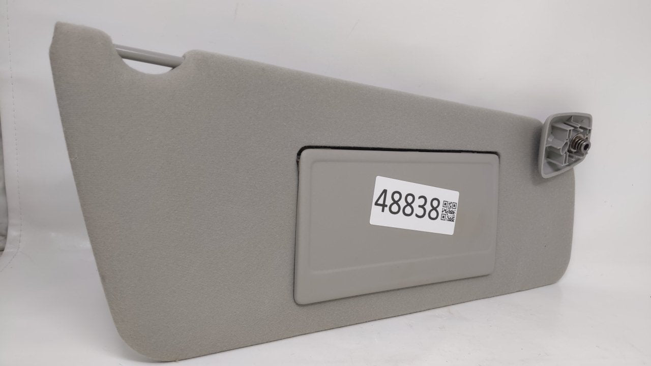 2004 Ford F-150 Sun Visor Shade Replacement Passenger Right Mirror Fits OEM Used Auto Parts - Oemusedautoparts1.com