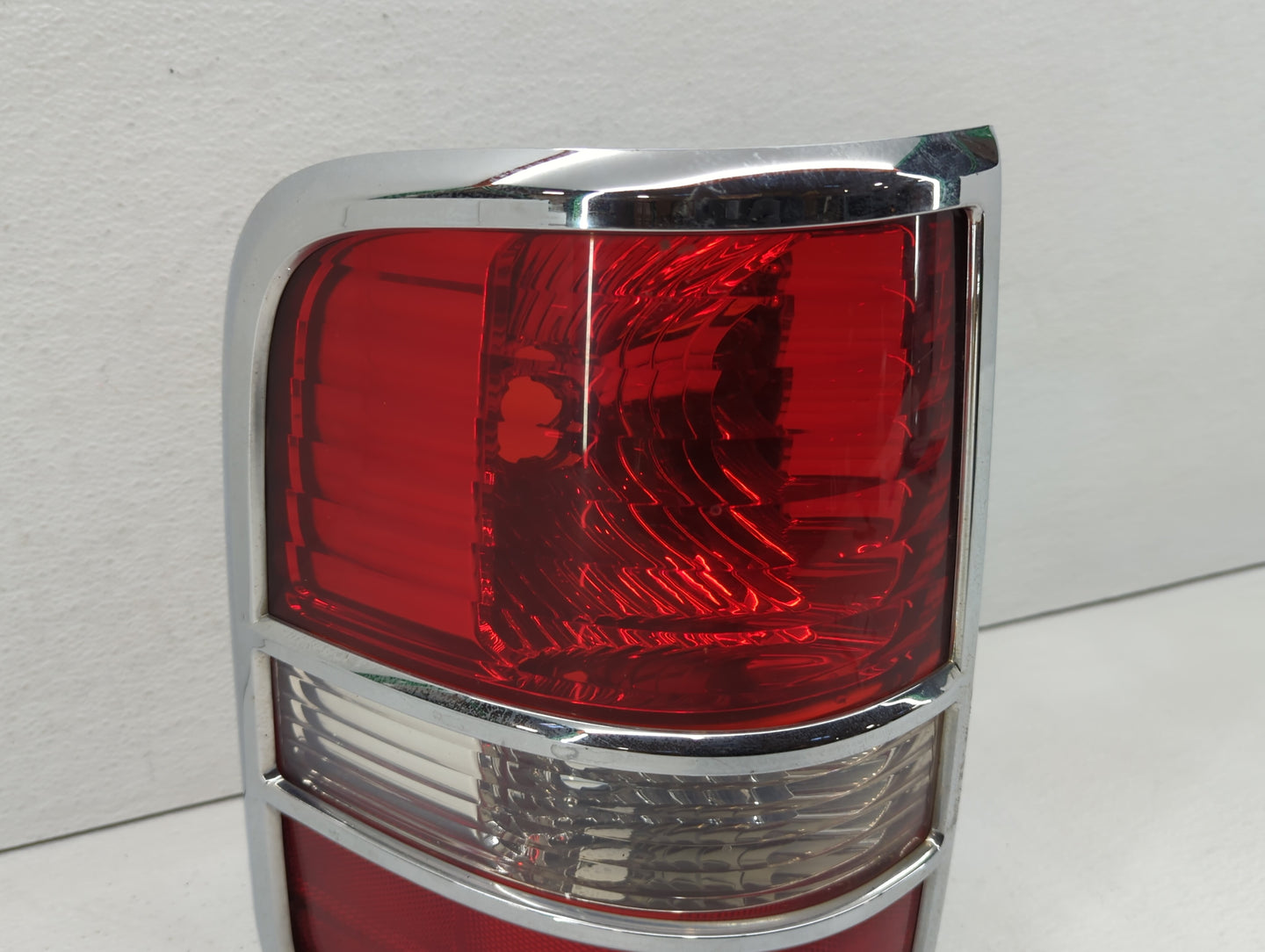 2004-2008 Ford F-150 Tail Light Assembly Driver Left OEM P/N:4L34-13B505-A 6L34-13B505-B Fits Fits 2004 2005 2006 2007 2008 