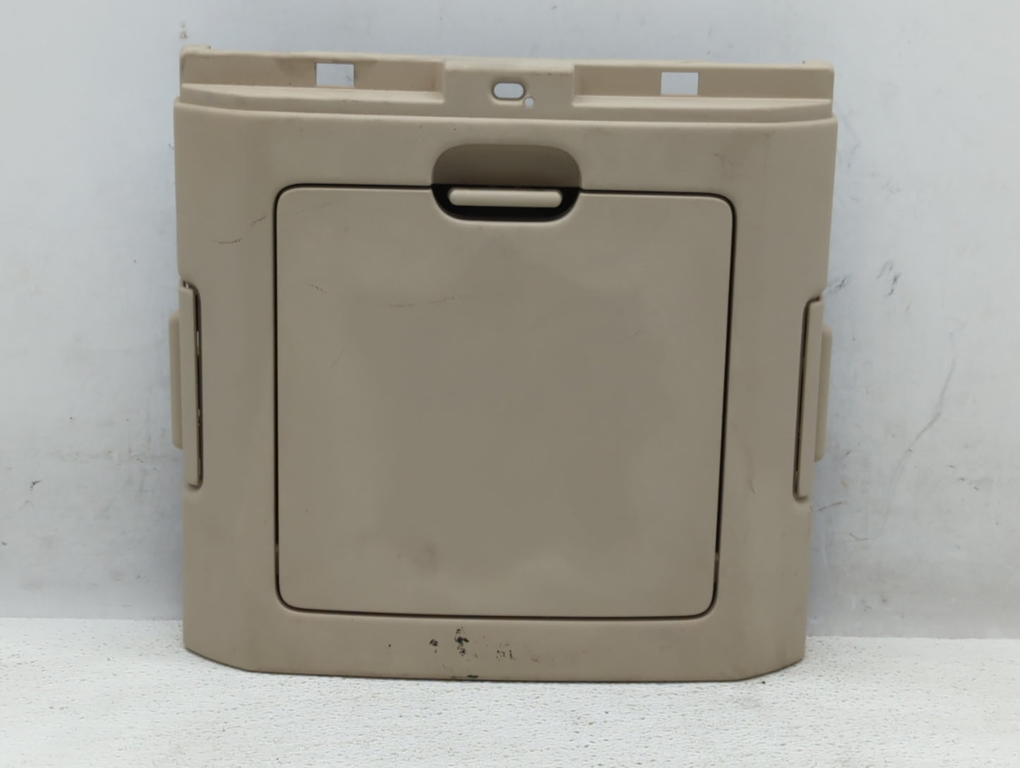 2004 Ford F-150 Center Floor Console P/N:VM2431 828836 VM4676 828841 Fits OEM Used Auto Parts - Oemusedautoparts1.com