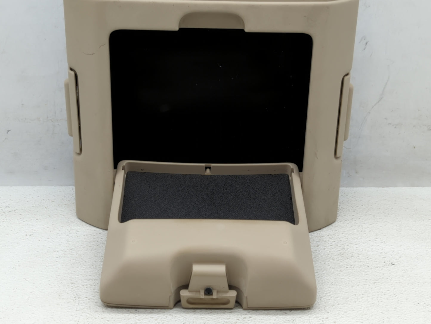 2004 Ford F-150 Center Floor Console P/N:VM2431 828836 VM4676 828841 Fits OEM Used Auto Parts - Oemusedautoparts1.com