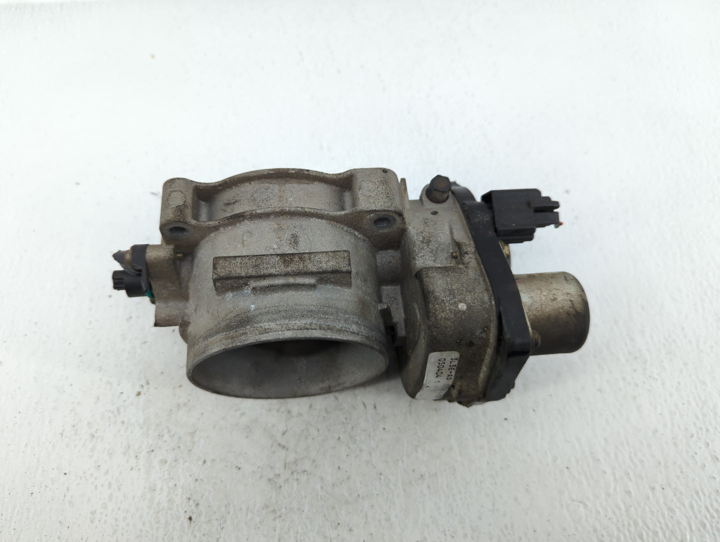 2004-2010 Ford F-150 Throttle Body P/N:3L3E-AD Fits Fits 2004 2005 2006 2007 2008 2009 2010 OEM Used Auto Parts - Oemusedaut