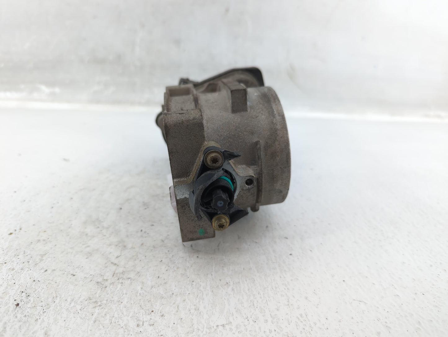 2004-2010 Ford F-150 Throttle Body P/N:3L3E-AD Fits Fits 2004 2005 2006 2007 2008 2009 2010 OEM Used Auto Parts - Oemusedaut